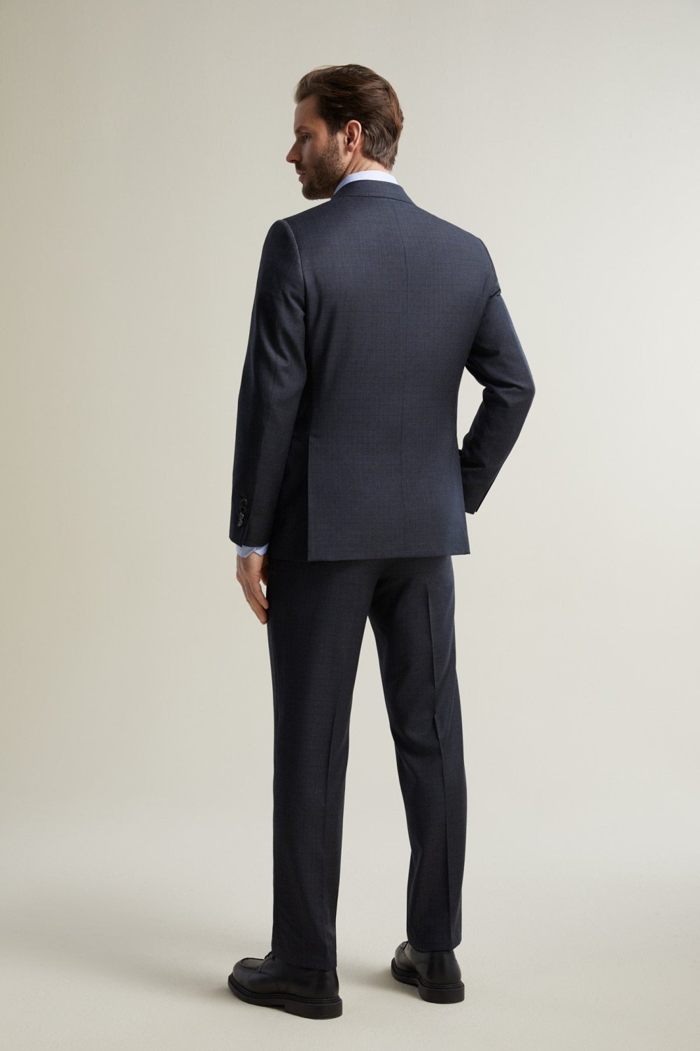 Charcoal Sharkskin Suit – view 4